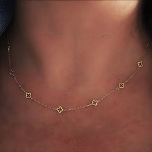 Minimalist lucky necklace