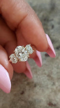 CUBIC ZIRCONIA - Oval Cut Ring 925 Silver