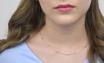 Minimalist lucky necklace