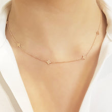 Minimalist Clover Necklace