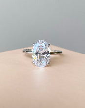 MOISSANITE | Oval engagement ring 925 Silver